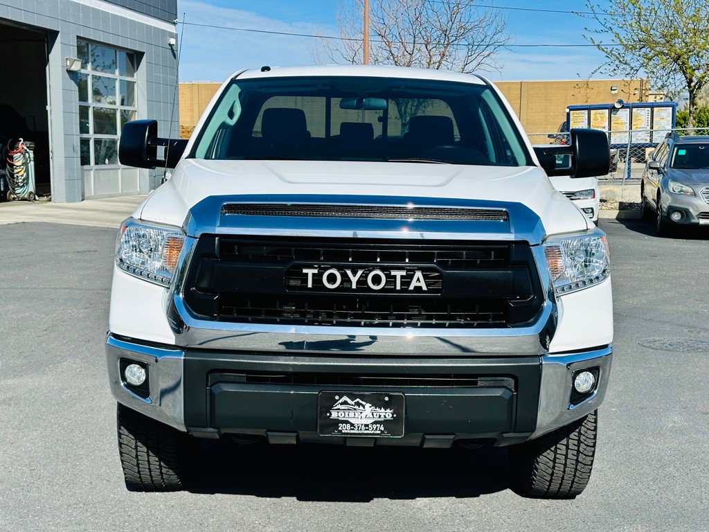 2017 Toyota Tundra Image 2
