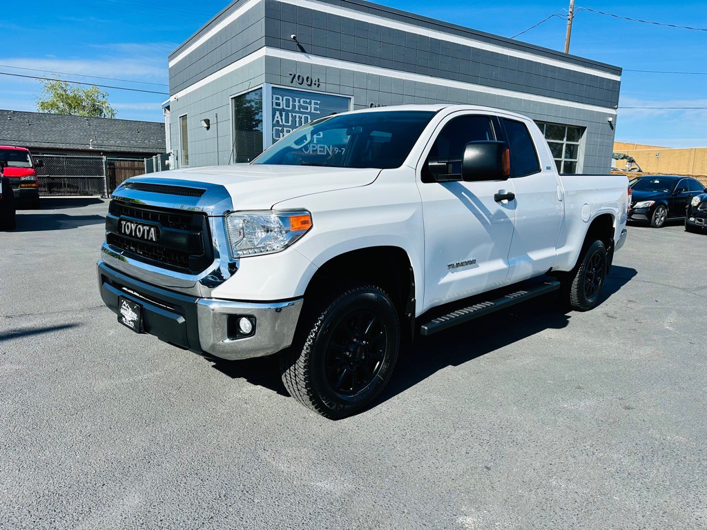 2017 Toyota Tundra Image 3