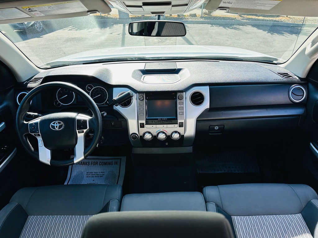 2017 Toyota Tundra Image 9