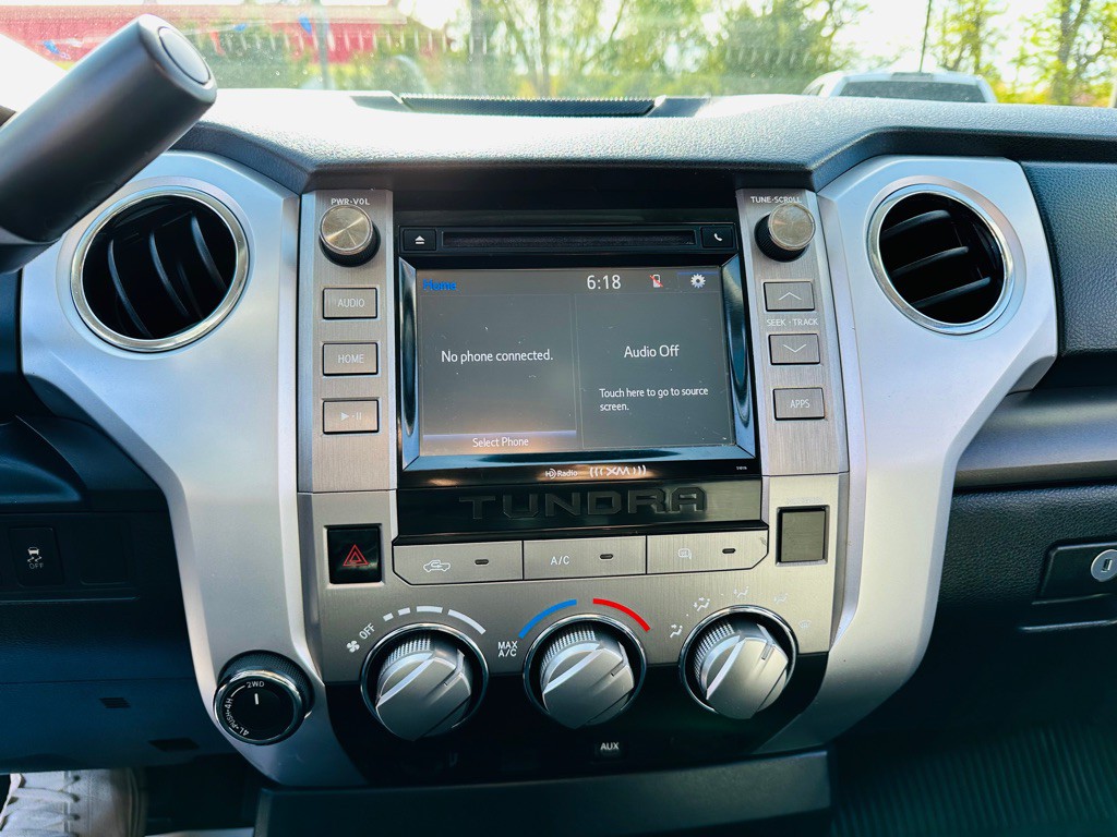 2017 Toyota Tundra Image 12