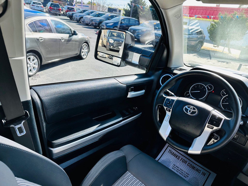 2017 Toyota Tundra Image 14
