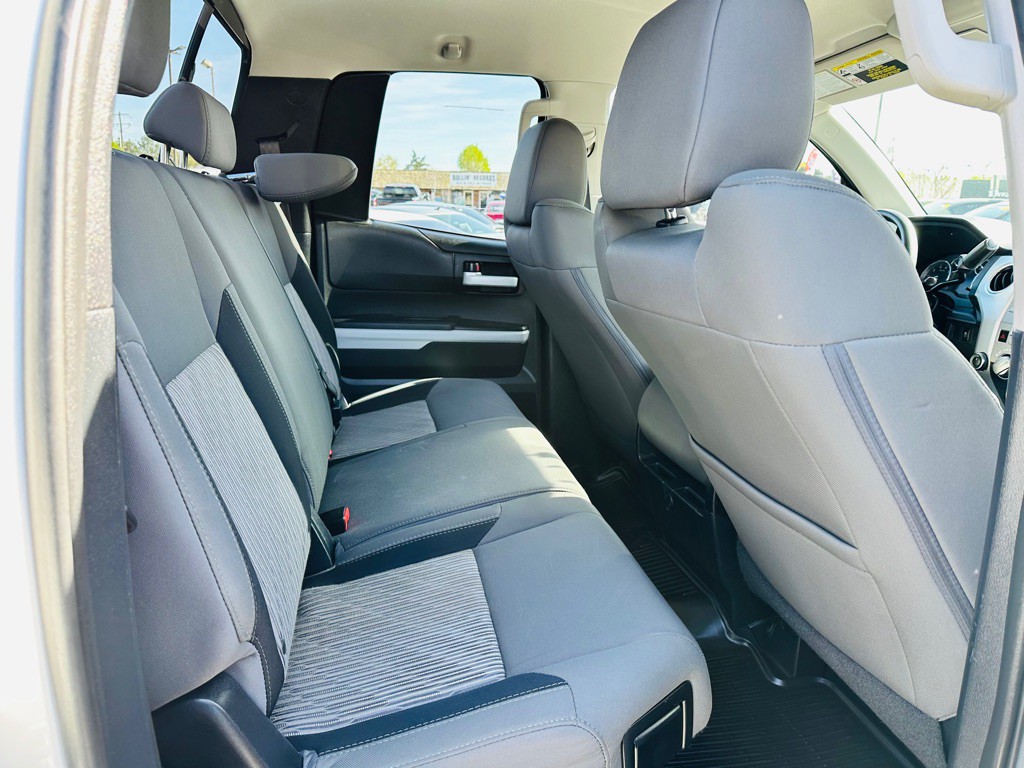 2017 Toyota Tundra Image 16