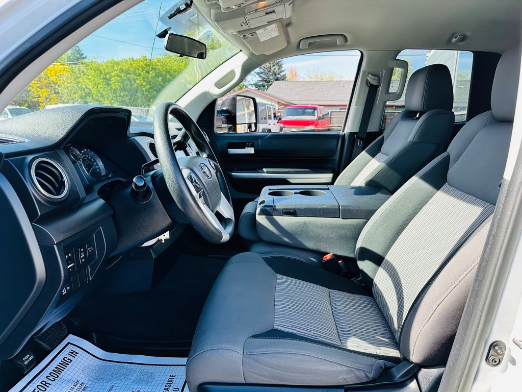 2017 Toyota Tundra Image 18