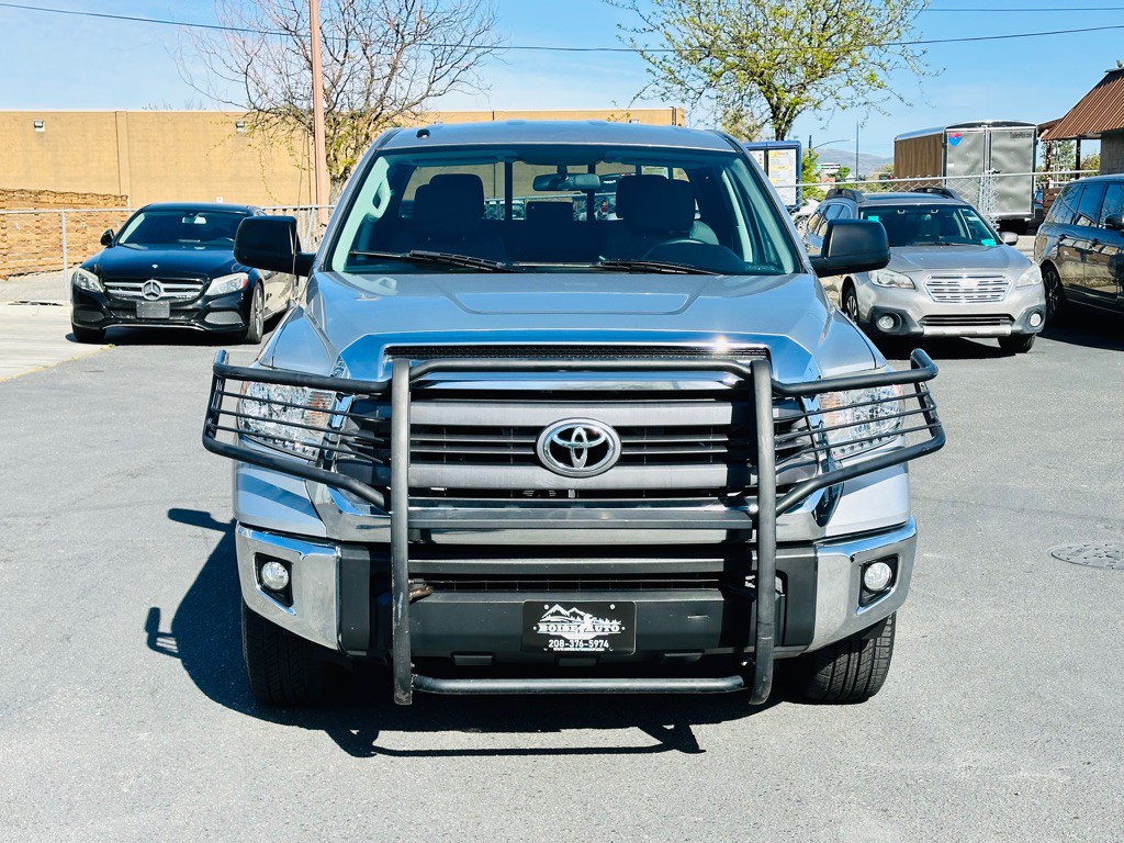 2015 Toyota Tundra Image 2