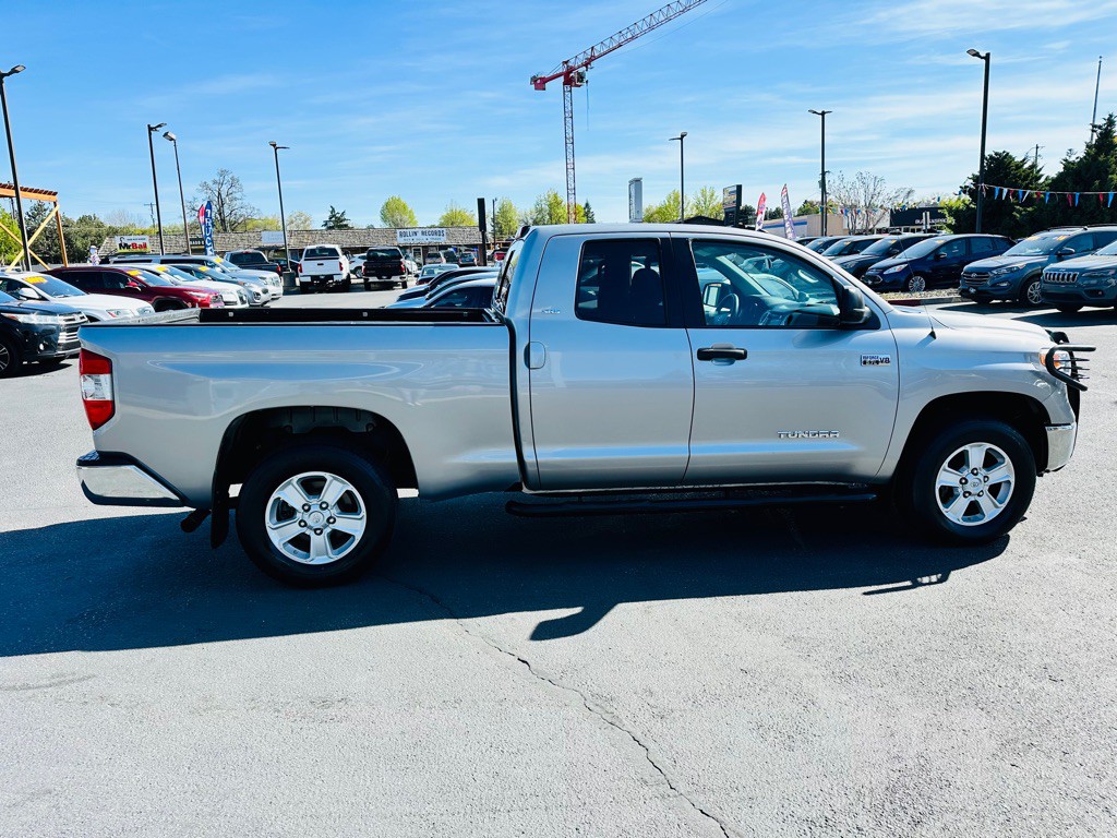 2015 Toyota Tundra Image 8