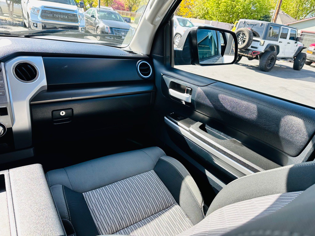 2015 Toyota Tundra Image 15