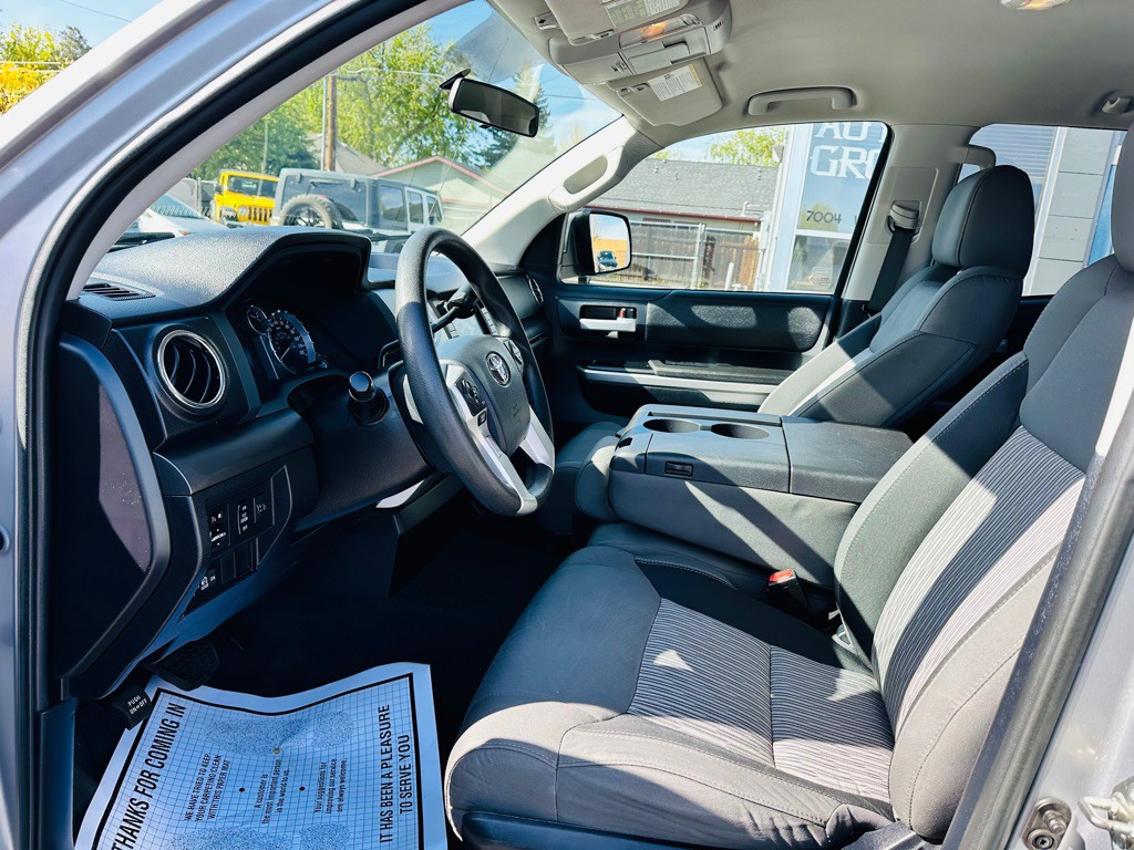 2015 Toyota Tundra Image 18