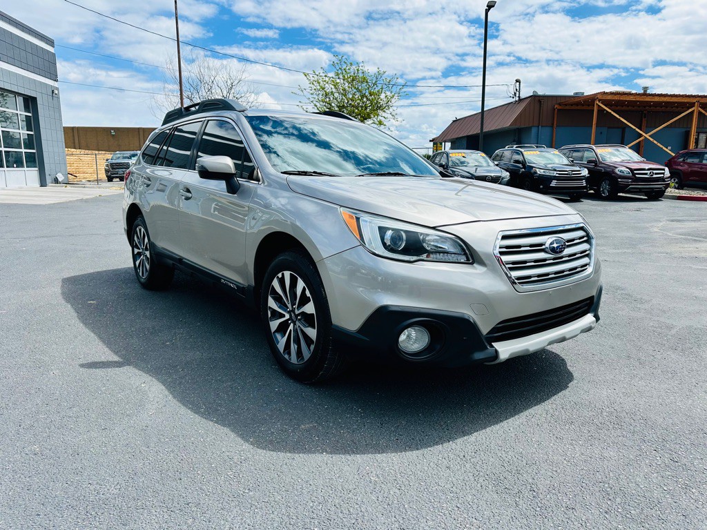 2015 Subaru Outback Image 1