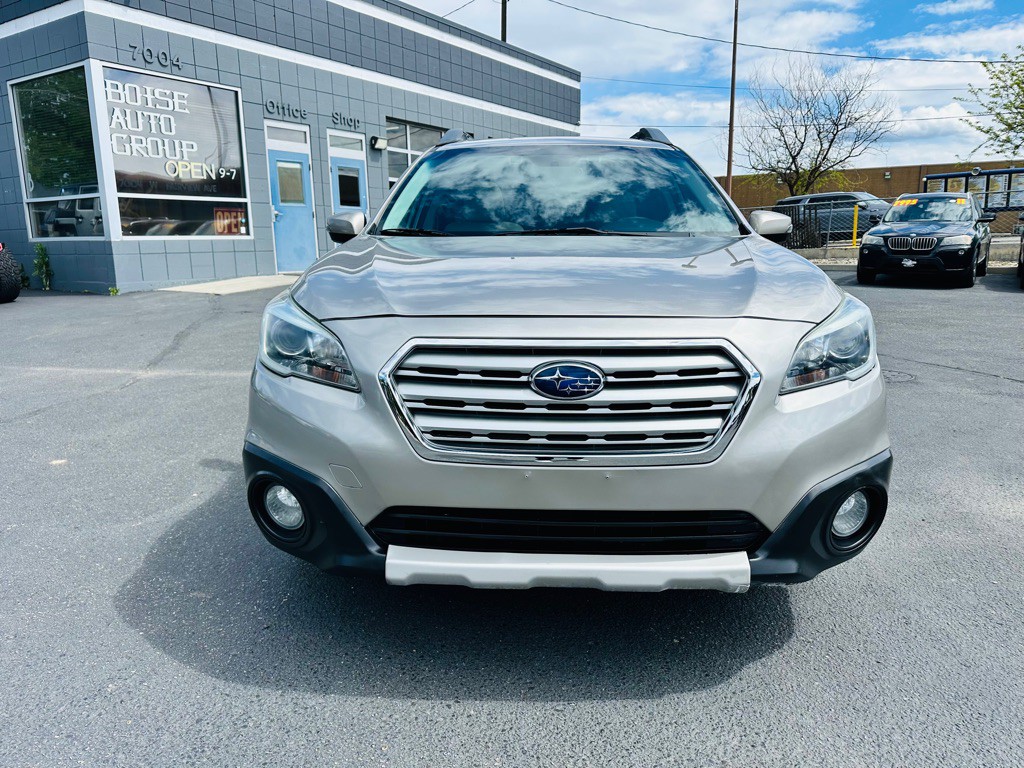 2015 Subaru Outback Image 2
