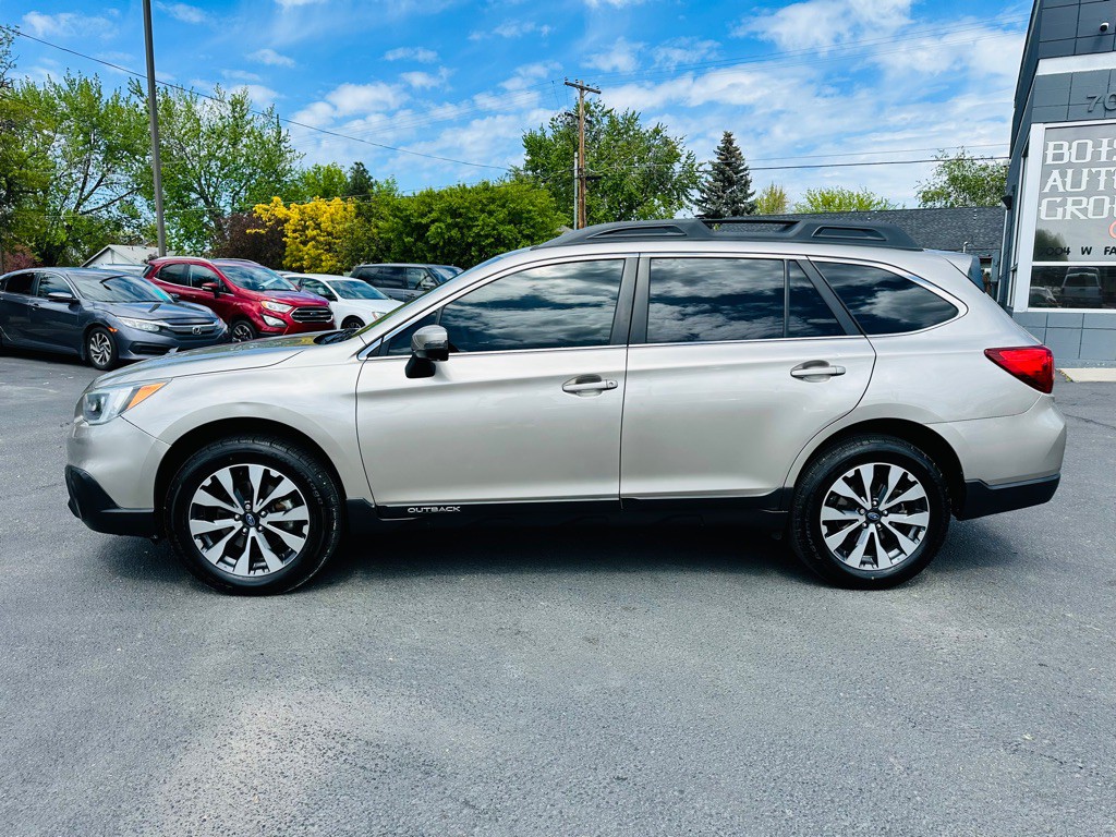 2015 Subaru Outback Image 4