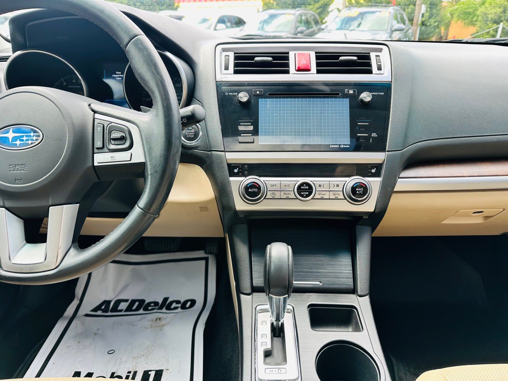 2015 Subaru Outback Image 12