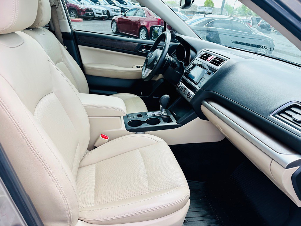 2015 Subaru Outback Image 19