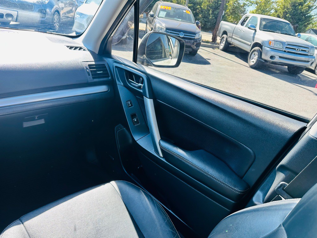 2014 Subaru Forester Image 16