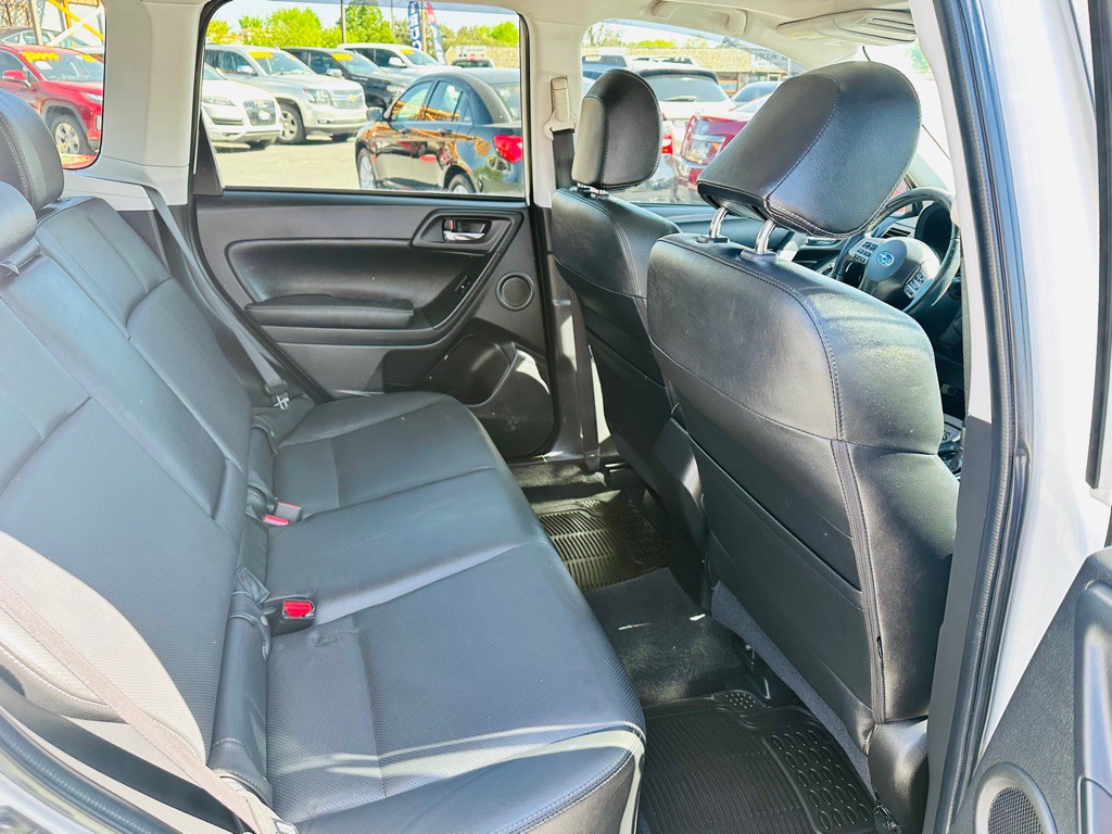 2014 Subaru Forester Image 18