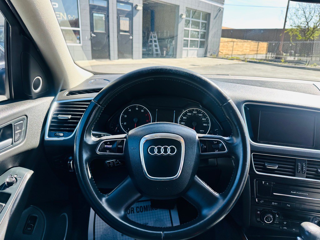 2012 Audi Q5 Image 11