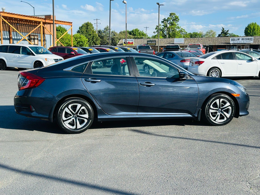 2017 Honda Civic Image 8
