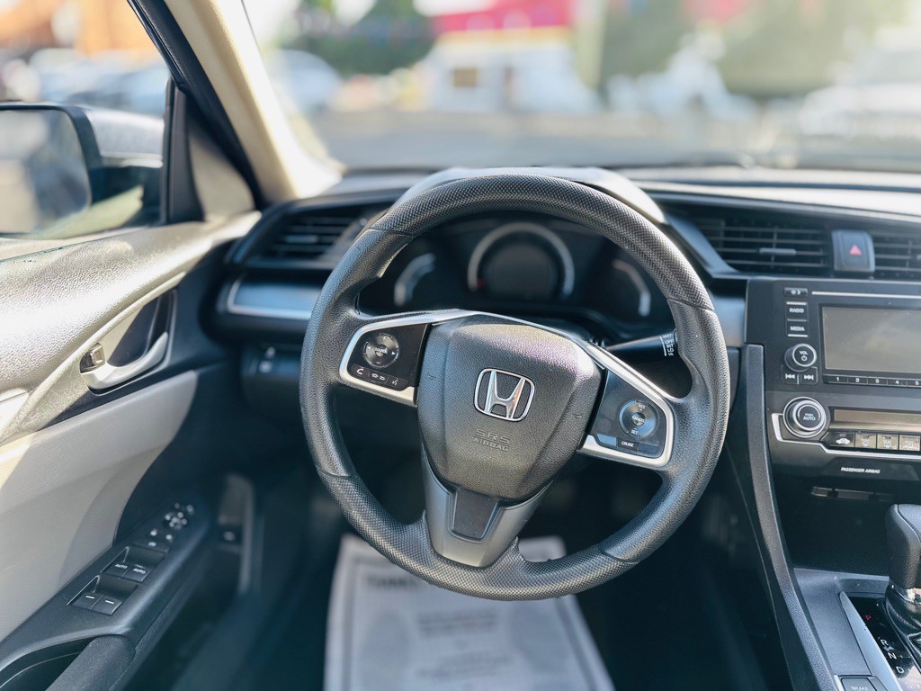 2017 Honda Civic Image 11