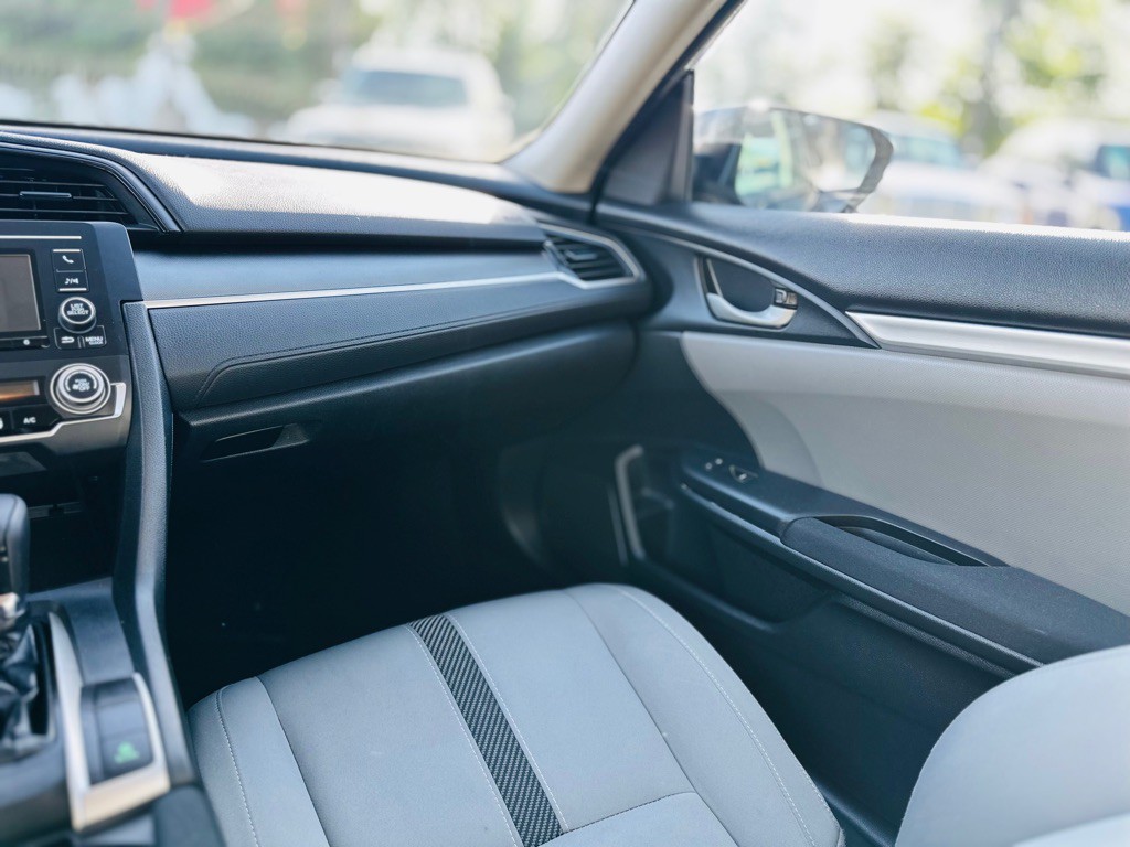 2017 Honda Civic Image 15