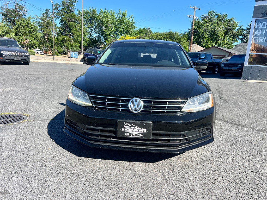 2018 Volkswagen Jetta Image 2