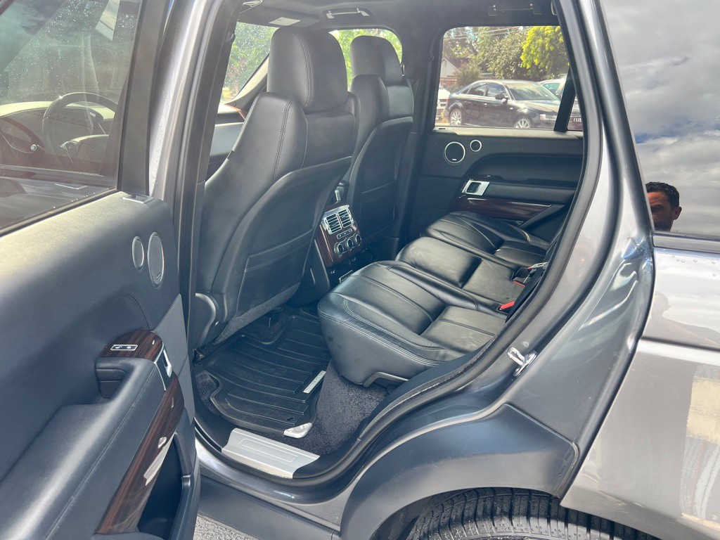 2016 Land Rover Range Rover Image 16