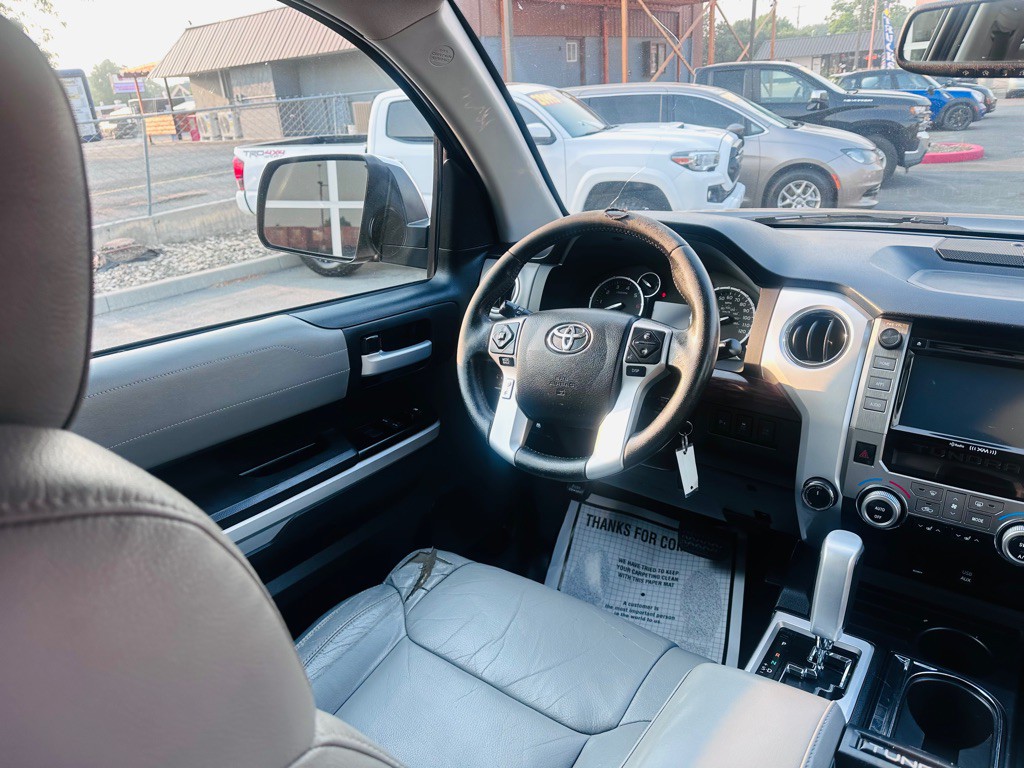 2015 Toyota Tundra Image 12