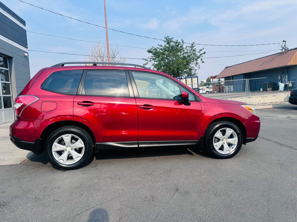 2014 Subaru Forester Image 8
