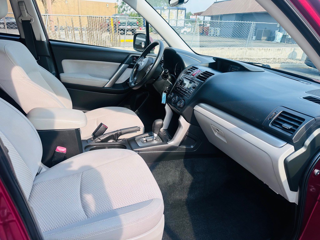 2014 Subaru Forester Image 18