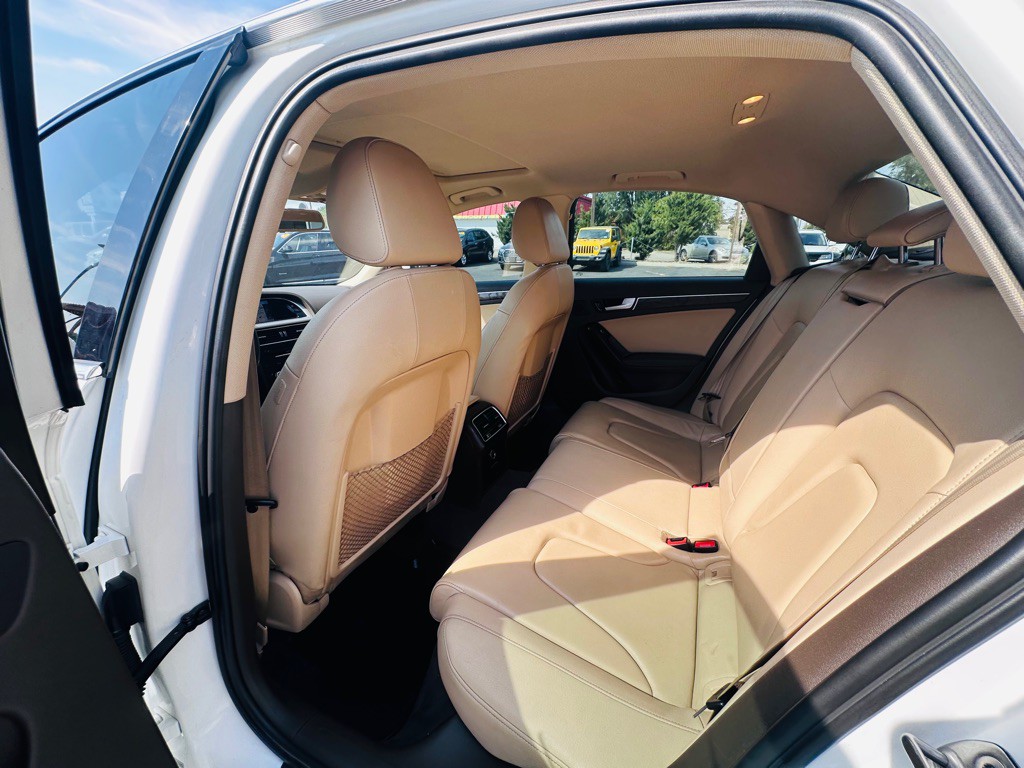 2015 Audi A4 Image 16