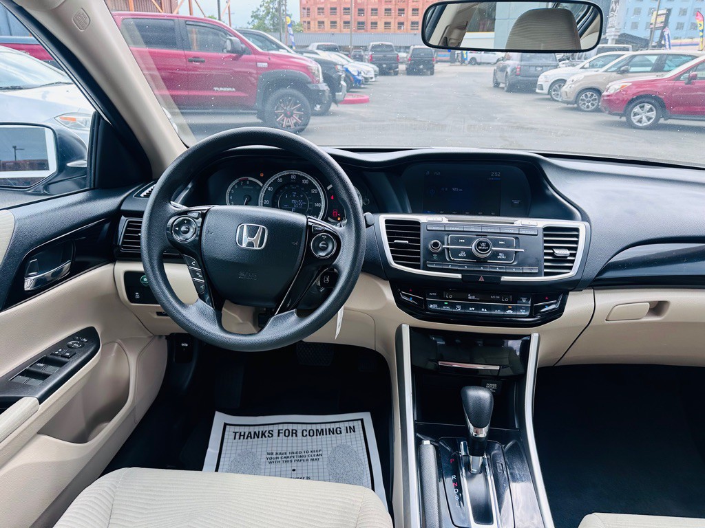 2017 Honda Accord Image 10