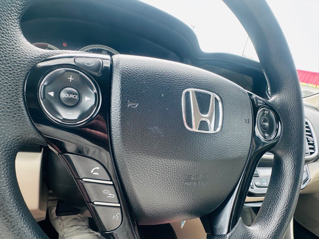 2017 Honda Accord Image 13
