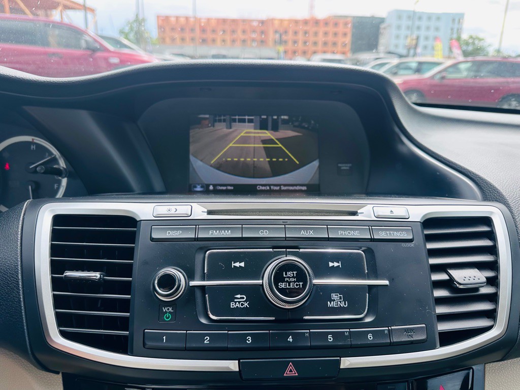 2017 Honda Accord Image 14