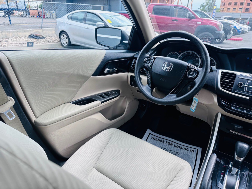 2017 Honda Accord Image 15