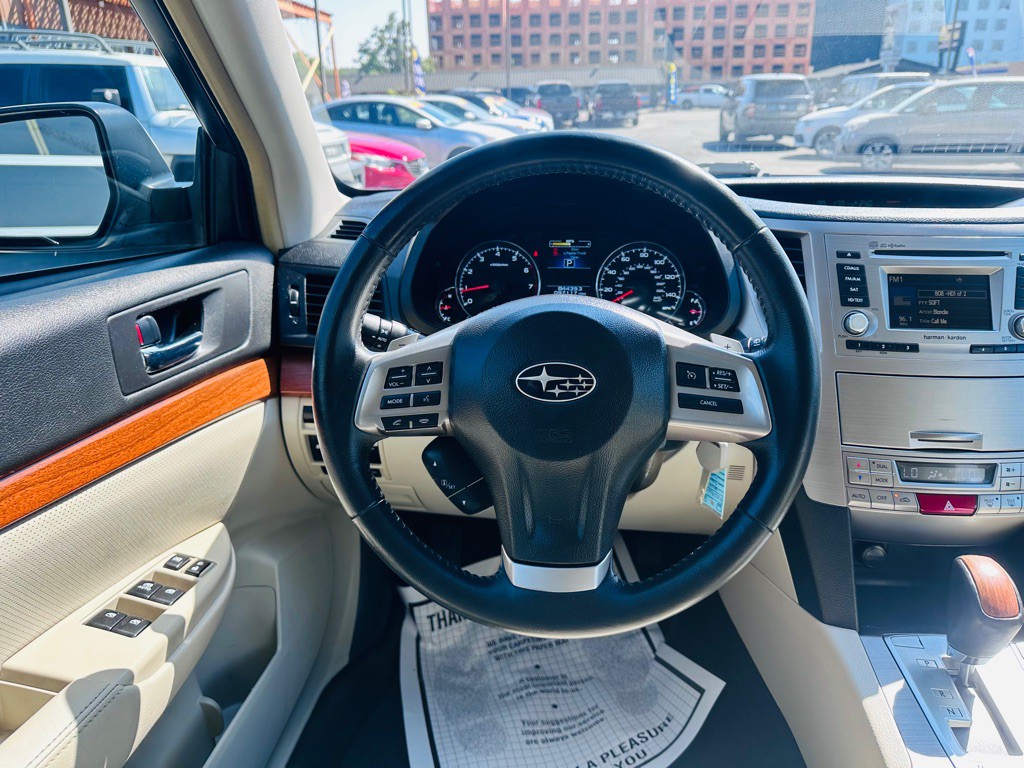 2014 Subaru Outback Image 11