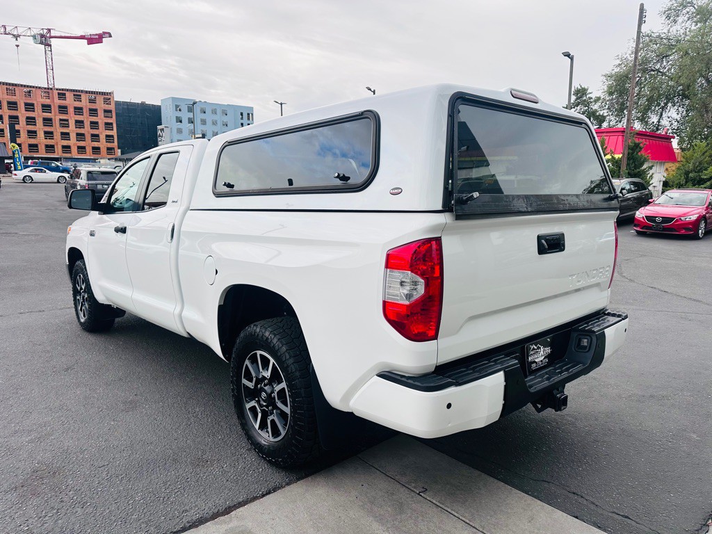 2017 Toyota Tundra Image 5