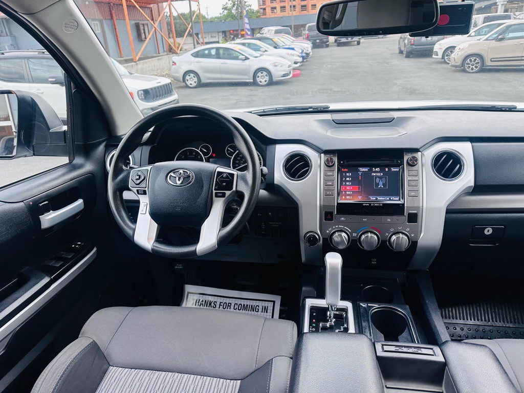 2017 Toyota Tundra Image 10