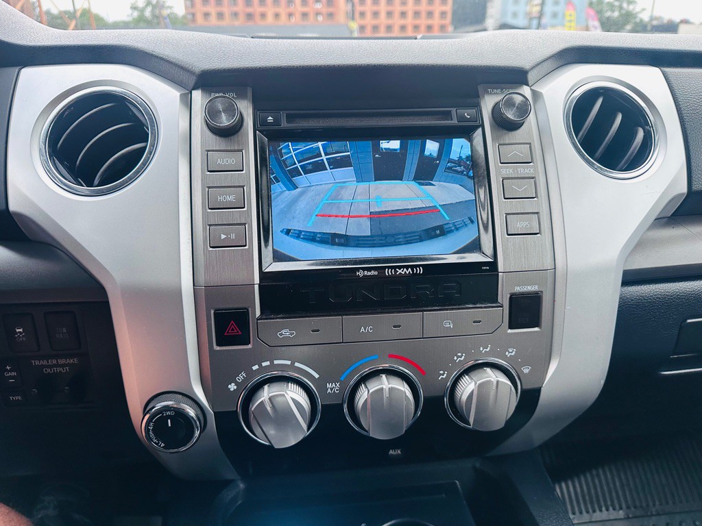 2017 Toyota Tundra Image 13