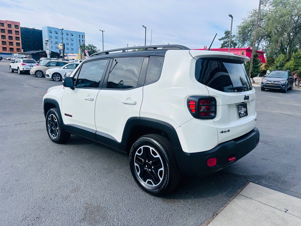 2016 Jeep Renegade Image 5