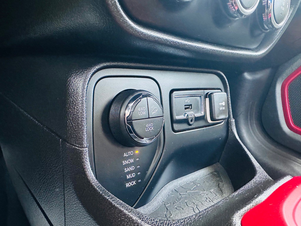 2016 Jeep Renegade Image 12