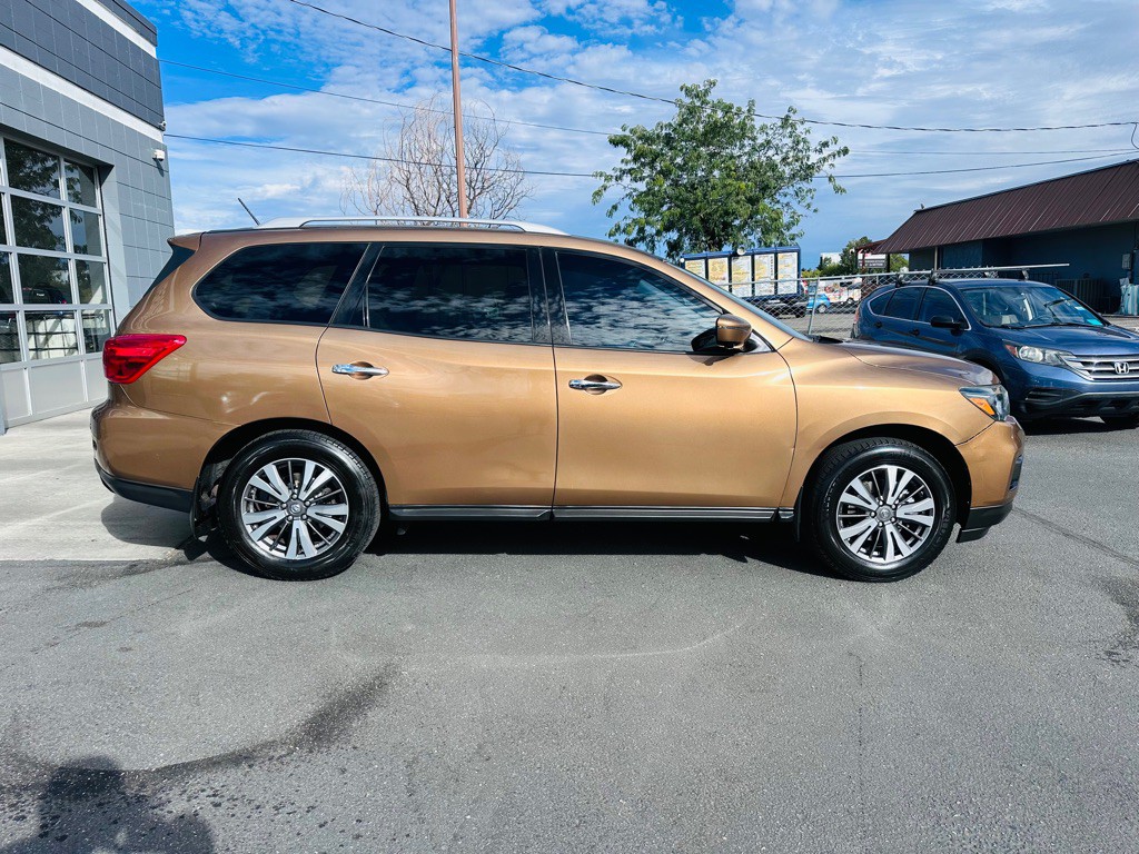 2017 Nissan Pathfinder Image 8