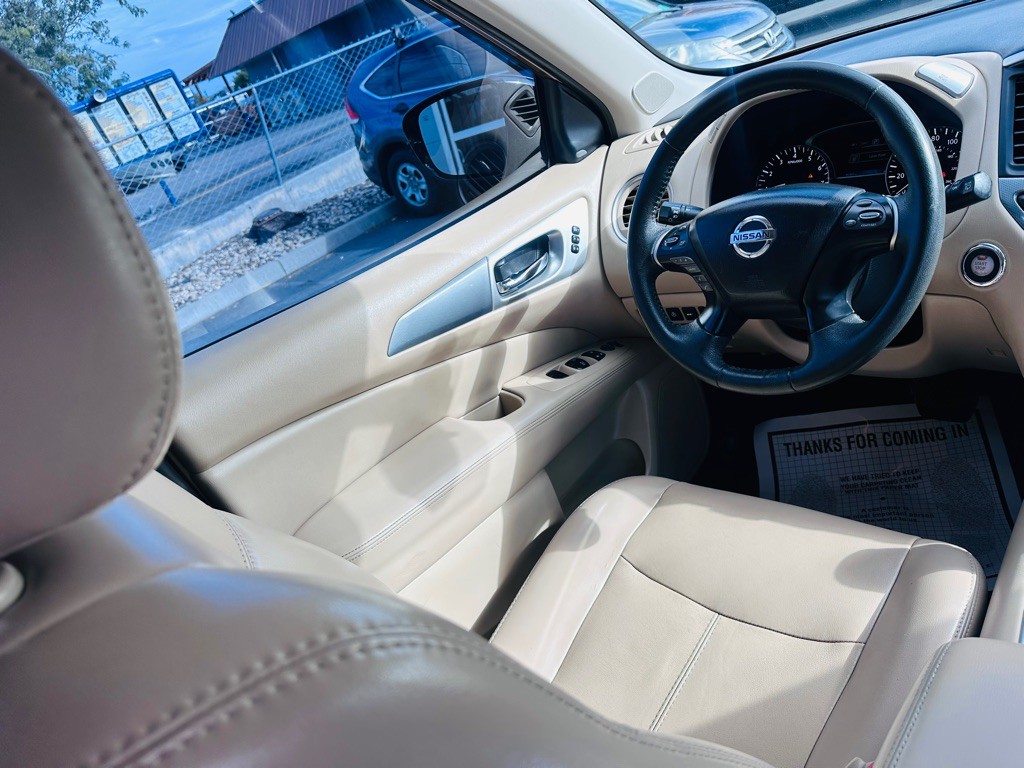 2017 Nissan Pathfinder Image 14