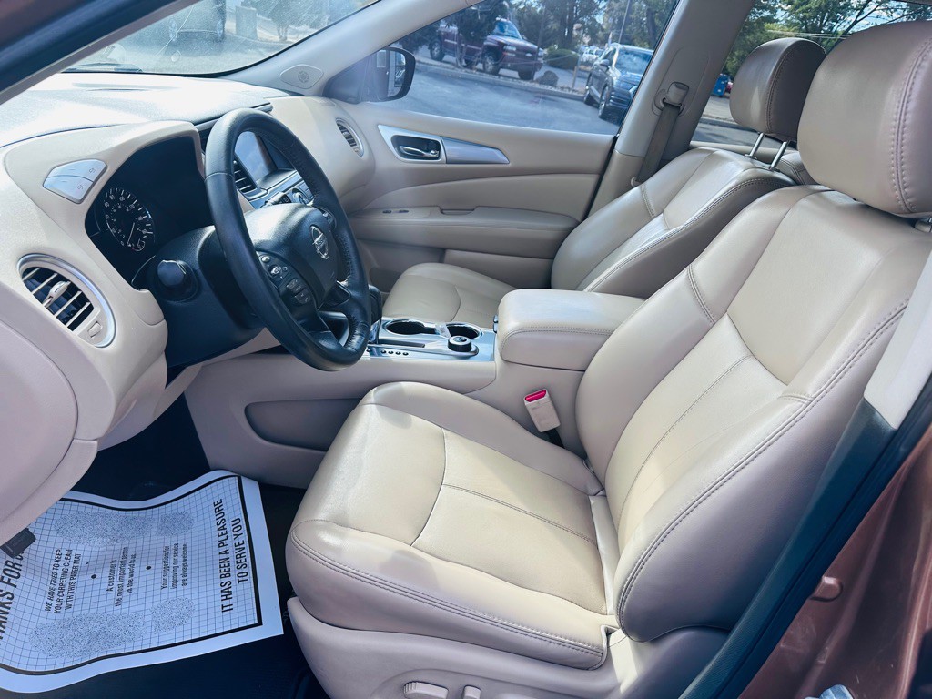 2017 Nissan Pathfinder Image 19