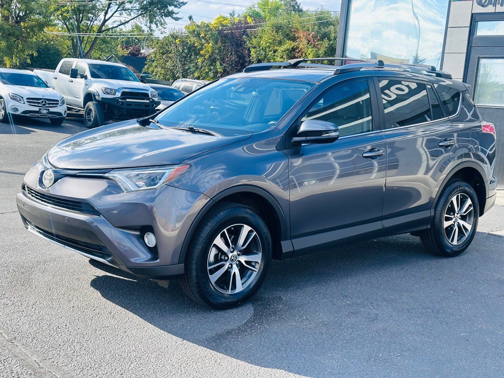 2017 Toyota Rav4 Image 3