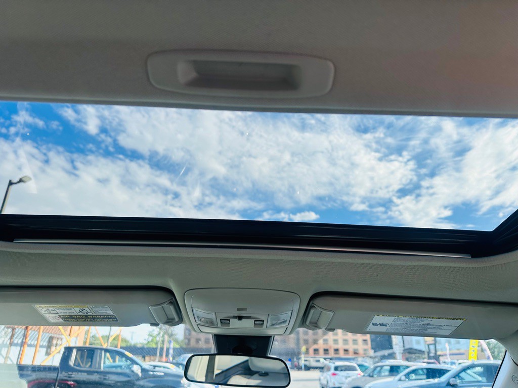 2017 Toyota Rav4 Image 14