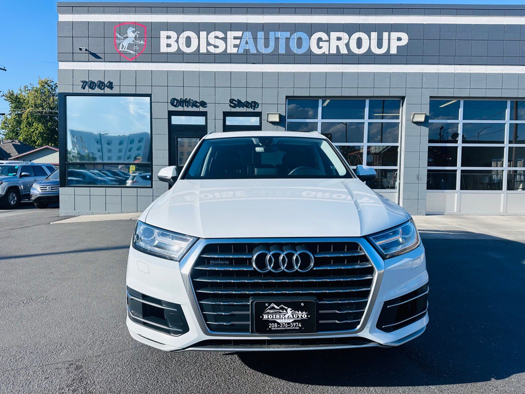 2017 Audi Q7 Image 2