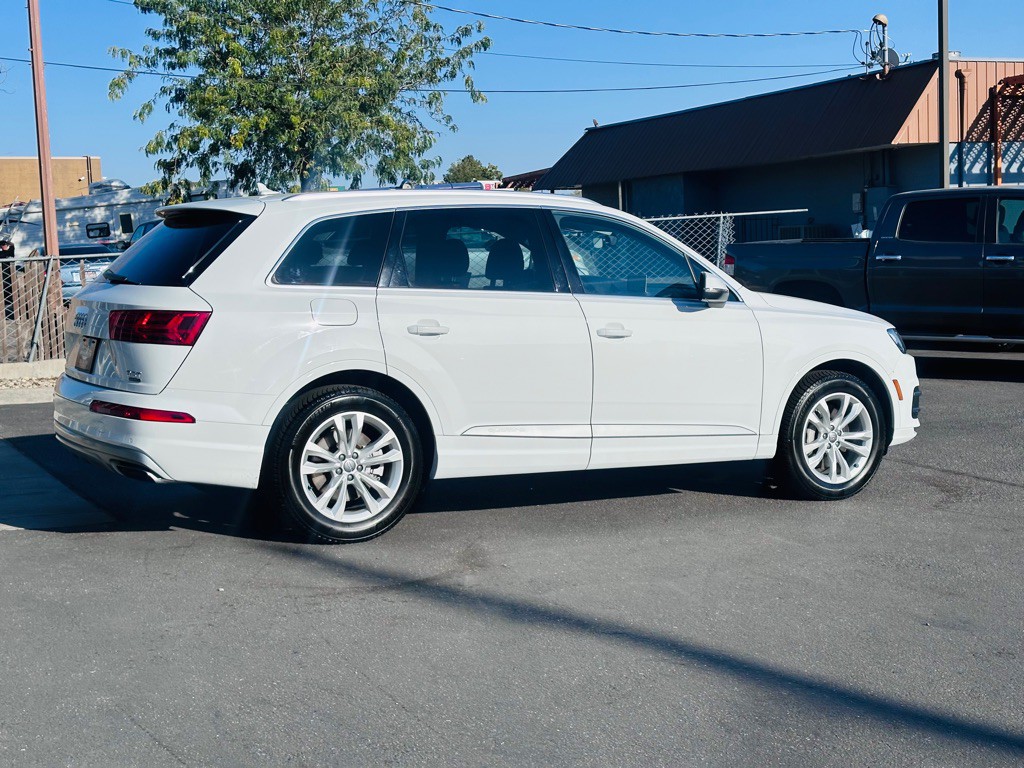 2017 Audi Q7 Image 8