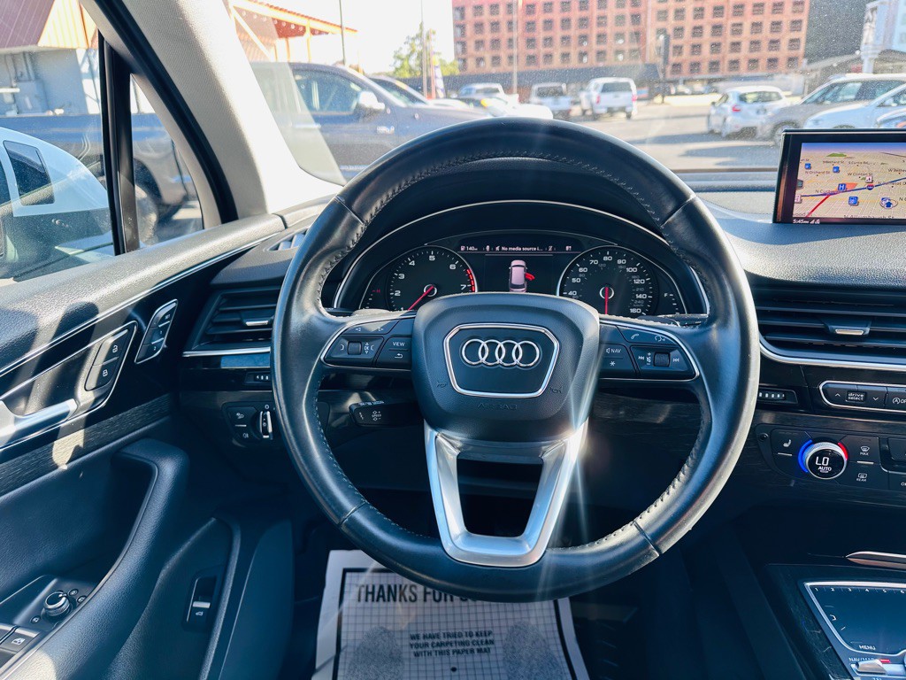2017 Audi Q7 Image 11