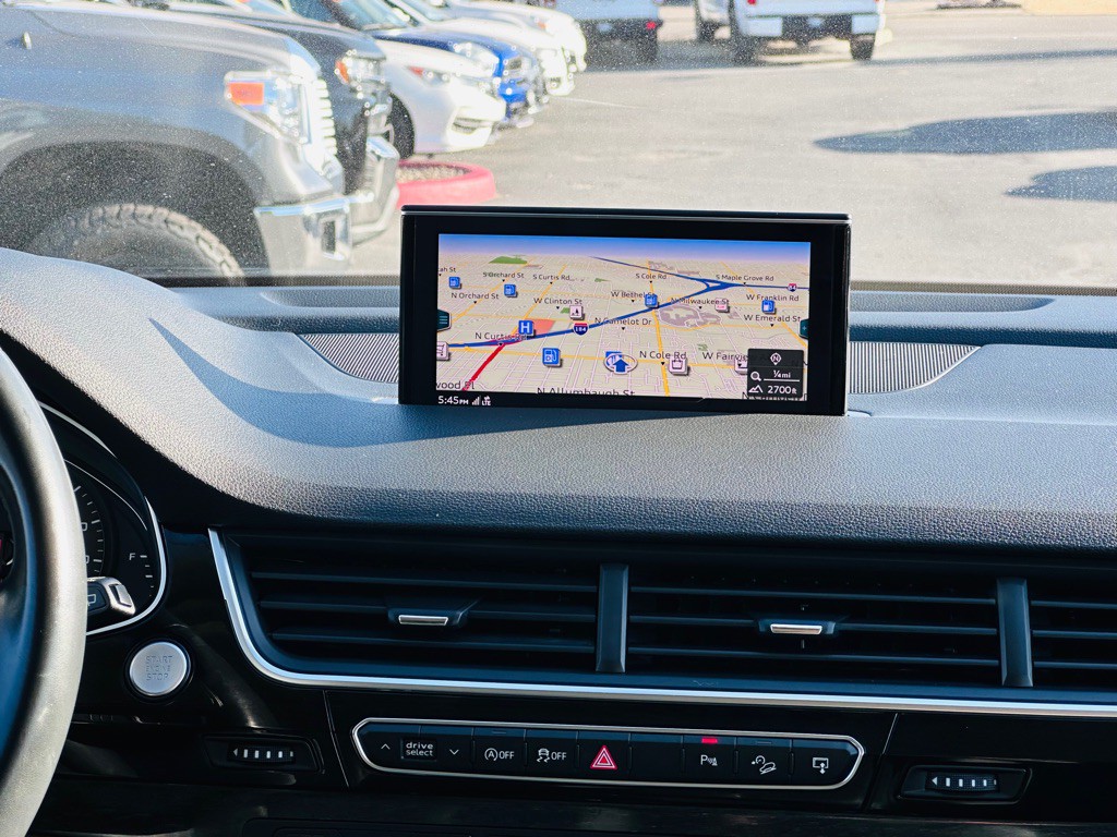 2017 Audi Q7 Image 12