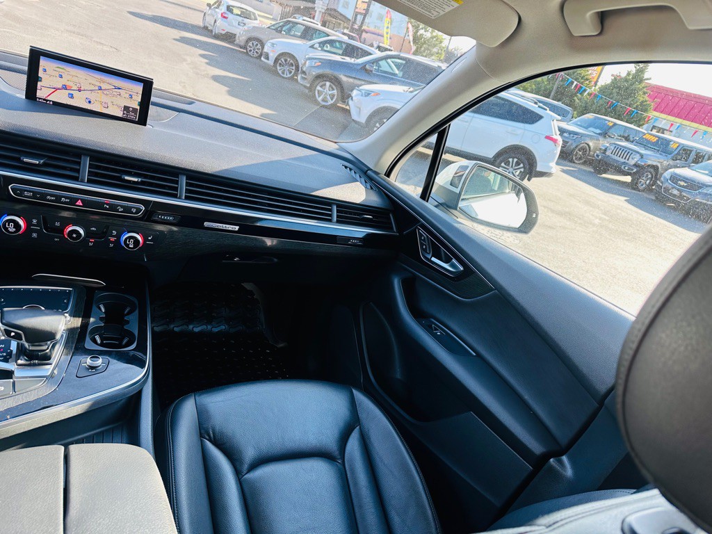 2017 Audi Q7 Image 17