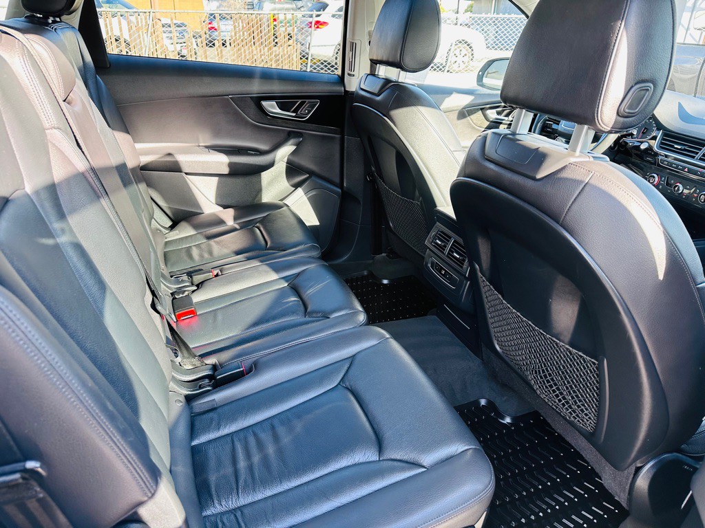 2017 Audi Q7 Image 18