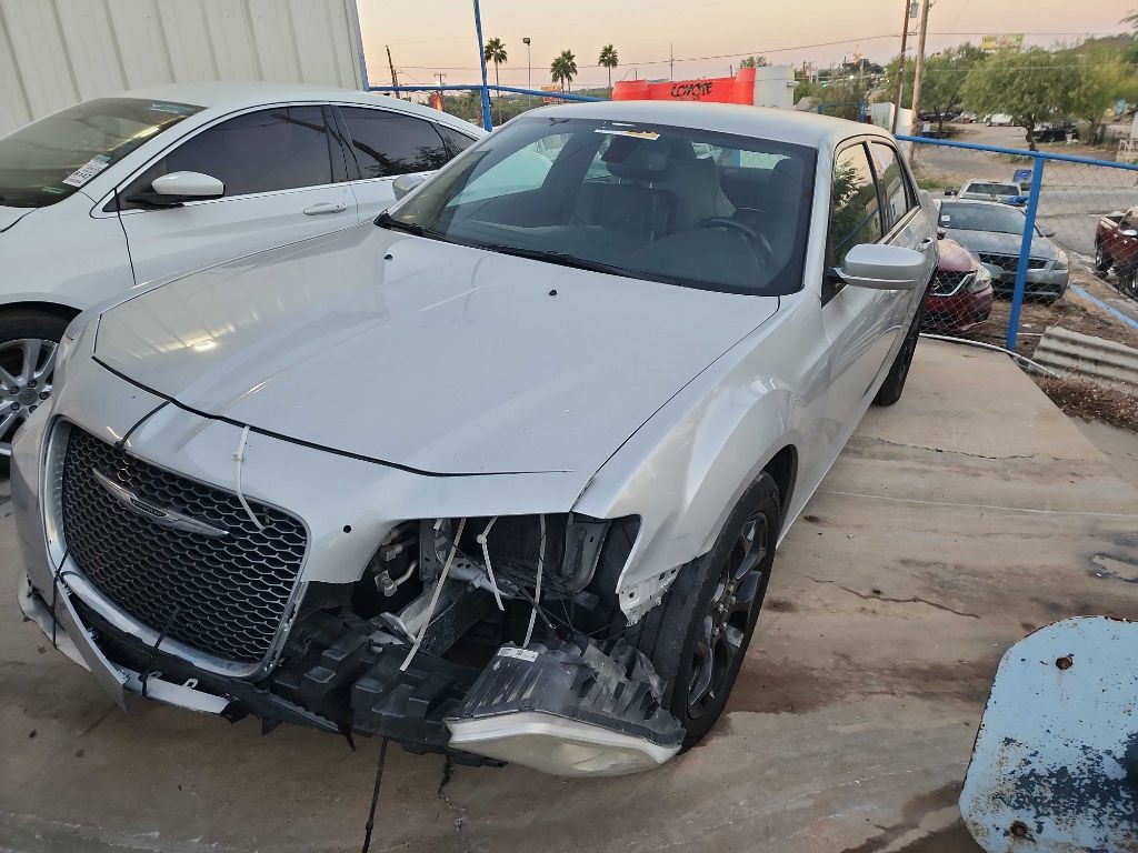 2020 Chrysler 300 Image 4